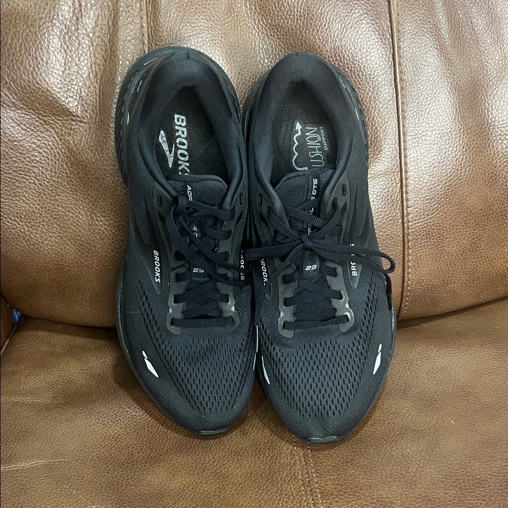 Brooks Men's Black Adrenaline GTS Sneakers size 10 - Picture 4 of 9
